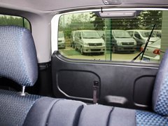 2013款 2.4L 手动 两驱标准型国V 5座