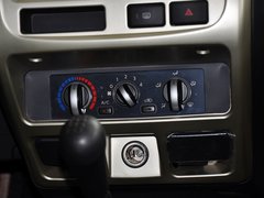 2013款 2.4L 手动 两驱标准型国V 5座