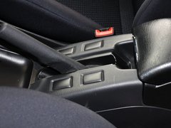 2013款 2.4L 手动 两驱标准型国V 5座