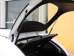 2013款 1.5L 手动 两厢 进取型