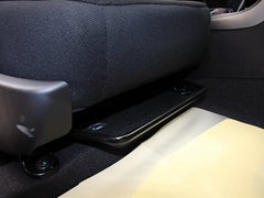 2013款 1.5L 手动 两厢 进取型