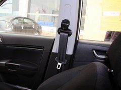 2013款 1.5L 手动 两厢 进取型