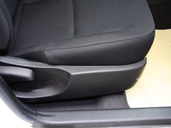 2013款 1.5L 手动 两厢 进取型