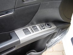 2013款 1.5L 手动 两厢 进取型
