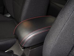 2013款 1.5L 手动 两厢 进取型