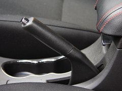 2013款 1.5L 手动 两厢 进取型
