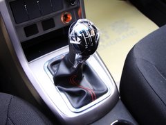 2013款 1.5L 手动 两厢 进取型