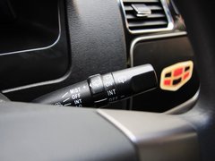 2013款 1.5L 手动 两厢 进取型