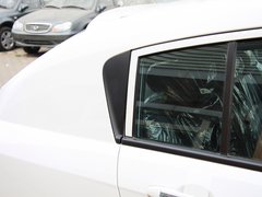 2013款 1.5L 手动 两厢 进取型