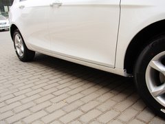 2013款 1.5L 手动 两厢 进取型