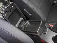 2013款 1.5L 手动 两厢 进取型