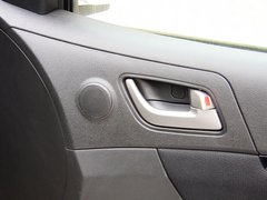 2013款 1.5L 手动 两厢 进取型