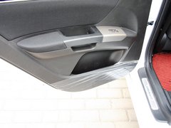2013款 1.5L 手动 两厢 进取型