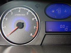 2013款 1.5L 手动 两厢 进取型