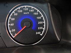 2013款 1.5L 手动 两厢 进取型