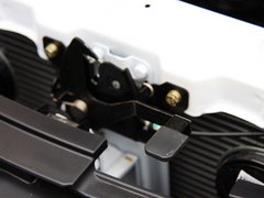 2013款 1.5L 手动 两厢 进取型