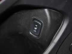 2013款 2.4L 自动 明鉴领秀版 7座