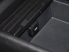 2013款 2.4L 自动 明鉴领秀版 7座
