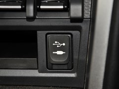 2013款 2.0L 自动 豪华型