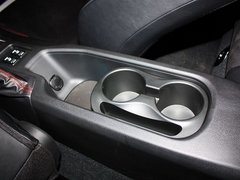 2013款 2.0L 自动 豪华型