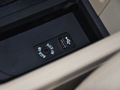 宝马3系 2013款 328Li 2.0T 改款豪华设计套装
