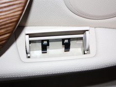 2013款 320Li 2.0T 改款风尚设计套装