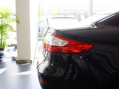 2013款 2.0L CVT 时尚版
