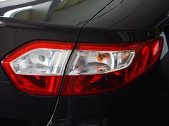 2013款 2.0L CVT 时尚版