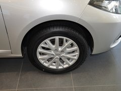 2013款 2.0L CVT 时尚版