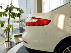 2013款 2.0L CVT 标准版
