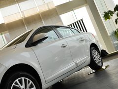 2013款 2.0L CVT 标准版