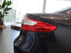 2013款 2.0L CVT 标准版