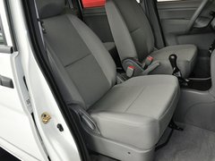 2013款 1.5L 手动 舒适型国V 7座