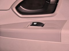 2013款 1.5L 手动 舒适型国V 7座