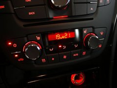 2013款 2.0T 自动 四驱运动型