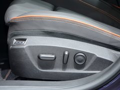 2013款 2.0T 自动 两驱豪华型