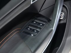 2013款 2.0T 自动 两驱豪华型