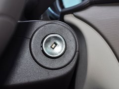 2013款 2.0T 自动 两驱豪华型