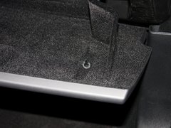2013款 2.0T 自动 3门维多利亚限量版 4座