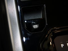 2013款 2.0T 自动 3门维多利亚限量版 4座