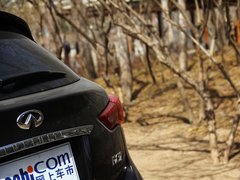 2013款 FX37 3.7L 自动 超越升级版 5座
