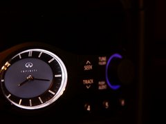 2013款 FX37 3.7L 自动 超越升级版 5座