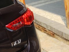 2013款 FX37 3.7L 自动 超越升级版 5座