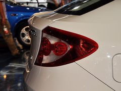 2013款 三厢 1.5L 自动 精致型