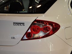 2013款 三厢 1.5L 自动 精致型
