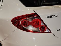 2013款 三厢 1.5L 自动 精致型