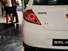 2013款 三厢 1.5L 自动 精致型