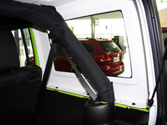 2013款 3.6L 四门摩崖特别版 5座