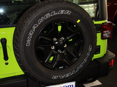 2013款 3.6L 四门摩崖特别版 5座