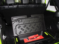 2013款 3.6L 四门摩崖特别版 5座